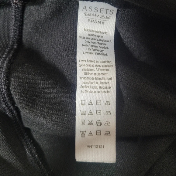 Assets Red Hot Label by Spanx sz M - Picture 4 of 10